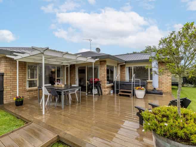 43 Bouverie Crescent, Flagstaff