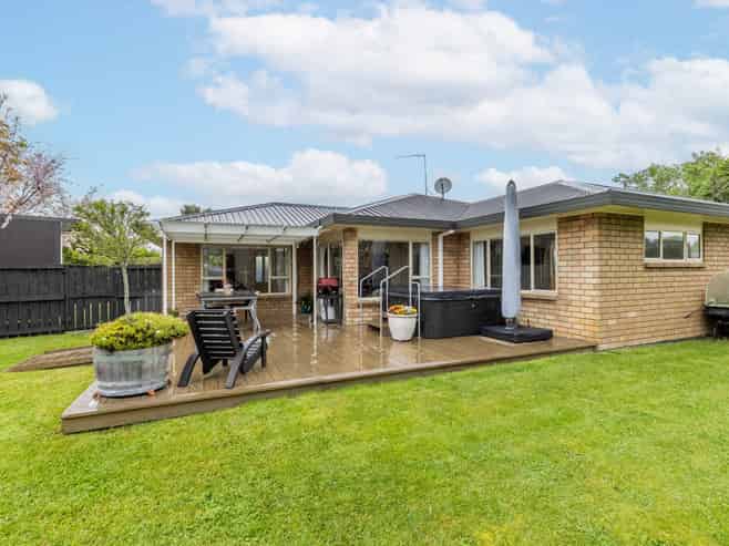 43 Bouverie Crescent, Flagstaff