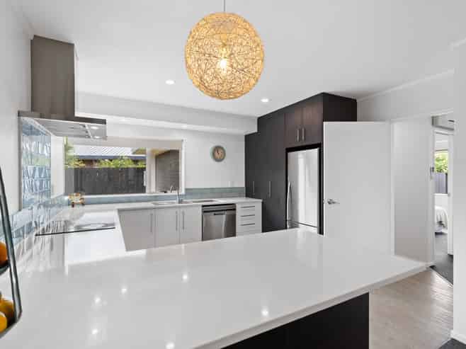 43 Bouverie Crescent, Flagstaff