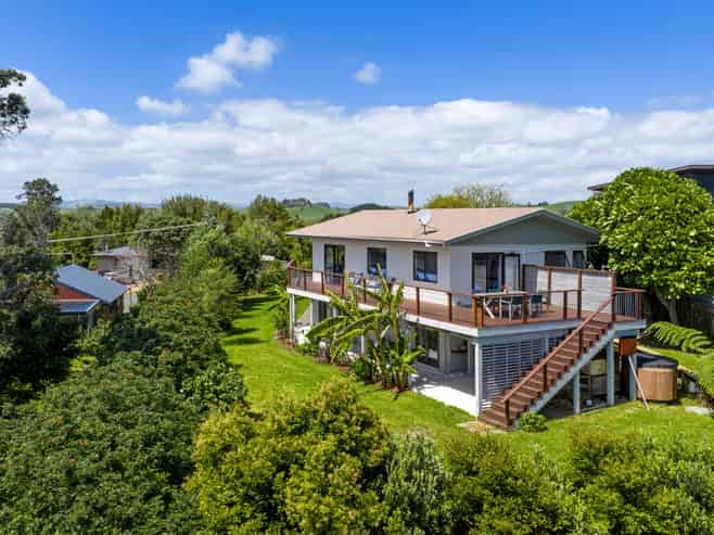 60 Upper Wainui Road, Raglan