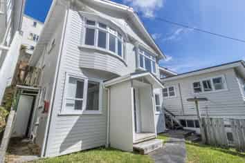32 Adams Terrace, Aro Valley