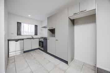 19/18 Alicante Avenue, Hill Park
