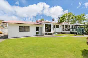 2312 State Highway 16, Helensville