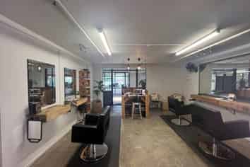 SALON, RETAIL OR OFFICE OPPORTUNITY
