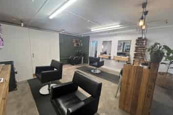 SALON, RETAIL OR OFFICE OPPORTUNITY
