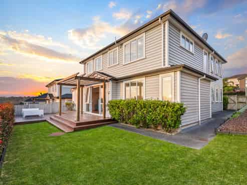8 Wisteria Lane, Millwater