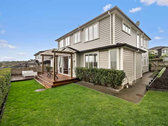 8 Wisteria Lane, Millwater