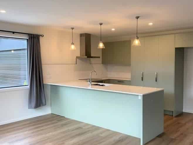 10B Francis, Blenheim Central