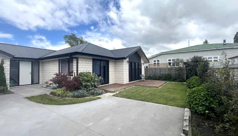 10B Francis, Blenheim Central