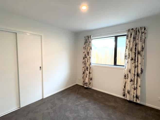 10B Francis, Blenheim Central