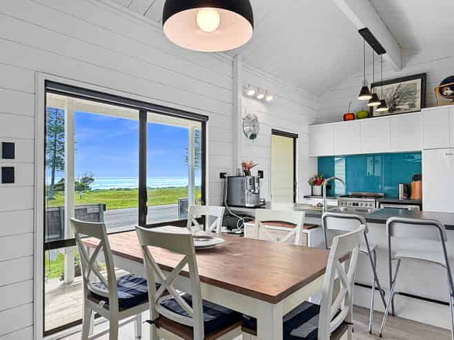 174 Ocean Road, Ohope