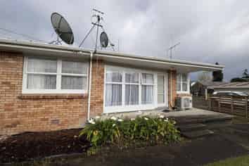 8A Sandleigh Road, Hamilton Lake
