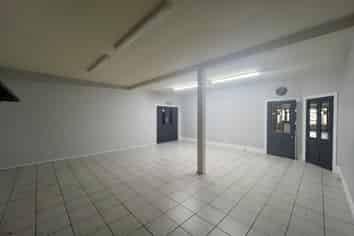 CONVENIENT CENTRAL STORAGE
