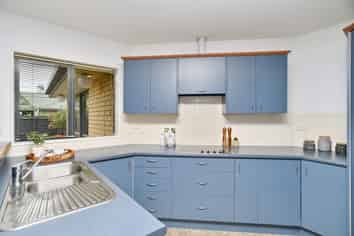 4 Riegler Place, Belfast