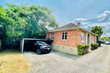 1/198 Church Street, Onehunga