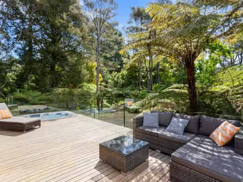 139 Atkinson Road, Titirangi