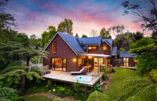 139 Atkinson Road, Titirangi