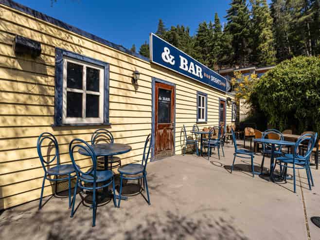 Luggate Hotel - A Central Otago Icon