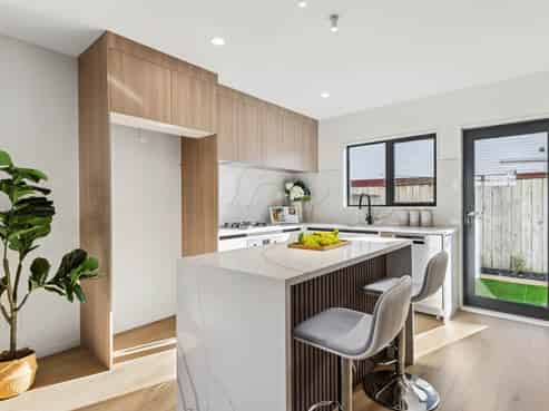 2/23 Stonex Road, Papatoetoe