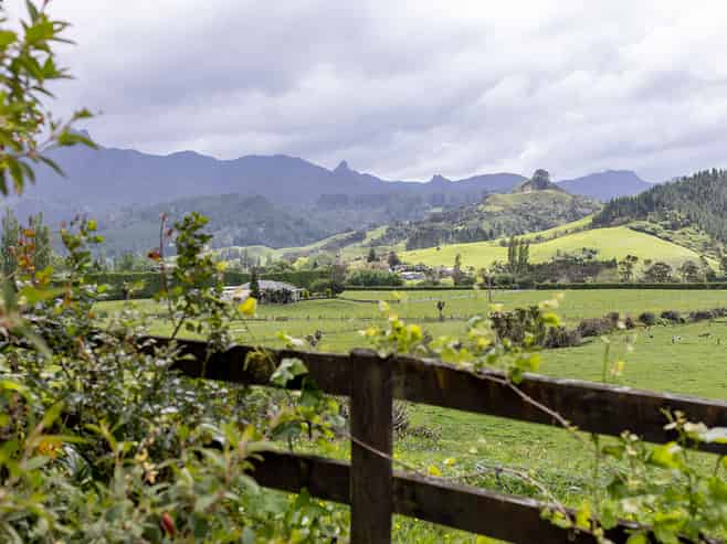 2415 Tairua Road SH 25, Tairua