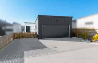 11 Kuhu Way, Silverdale