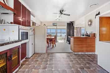 16 Waikaraka Beach Road, Tamaterau