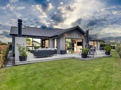 52 The Esplanade, Pegasus