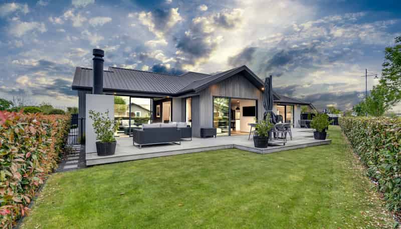 52 The Esplanade, Pegasus