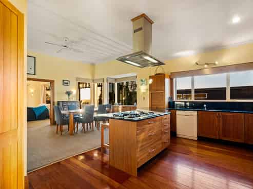 7 Lucy Road, Bluff Hill