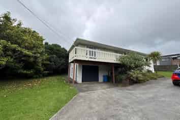 52 Aeroview Drive, Beach Haven