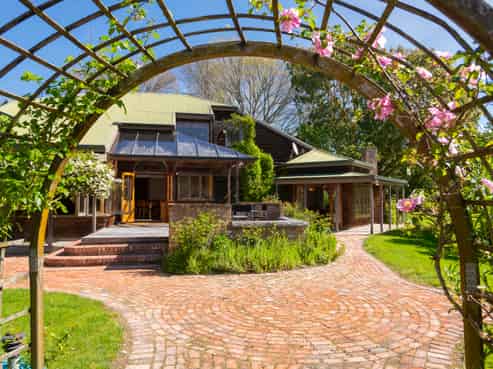 374 Papatu Road, Manutuke