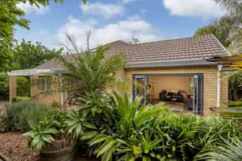 9A Fontenoy Street, Mount Albert