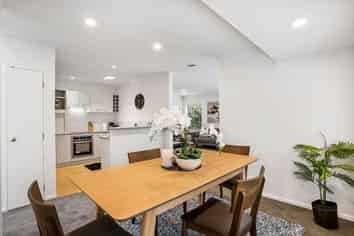 9A Fontenoy Street, Mount Albert