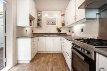 12 Tinakori Road, Thorndon