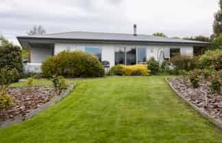 22 Oakham Street, Hampden