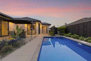 57 Benmore Crescent, Pyes Pa