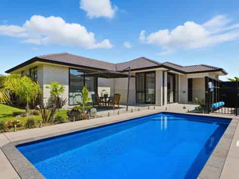 57 Benmore Crescent, Pyes Pa