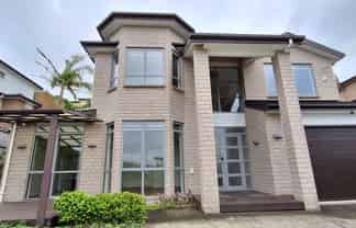 8 Bintulu Place, Albany