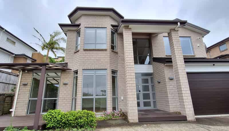 8 Bintulu Place, Albany