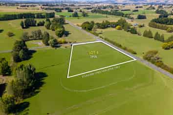 1,3,4/133 Carters Line, Carterton