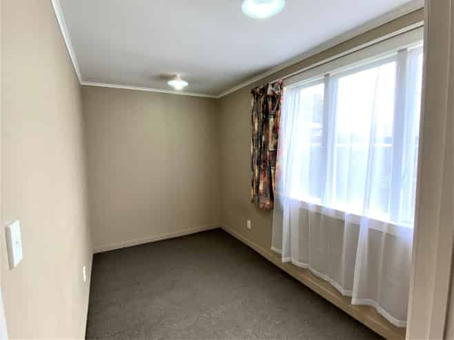 8 Hunua Road, Papakura