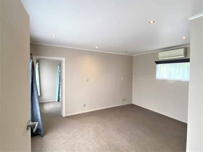8 Hunua Road, Papakura