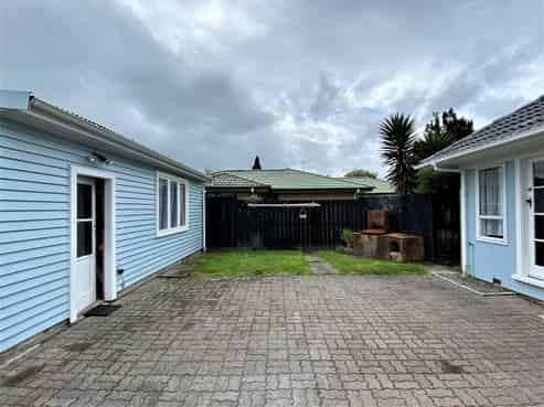 8 Hunua Road, Papakura