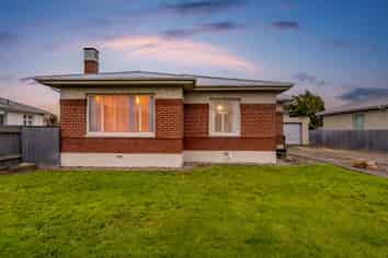 16 Fox Street, AVENAL