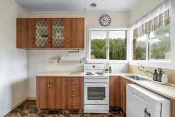 16 Fox Street, AVENAL