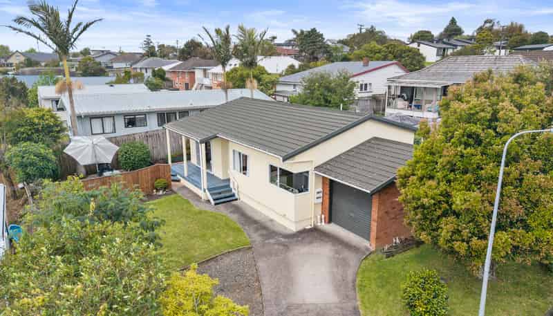 2 Davern Lane, New Lynn