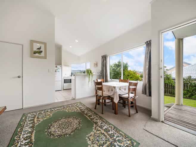 2 Davern Lane, New Lynn