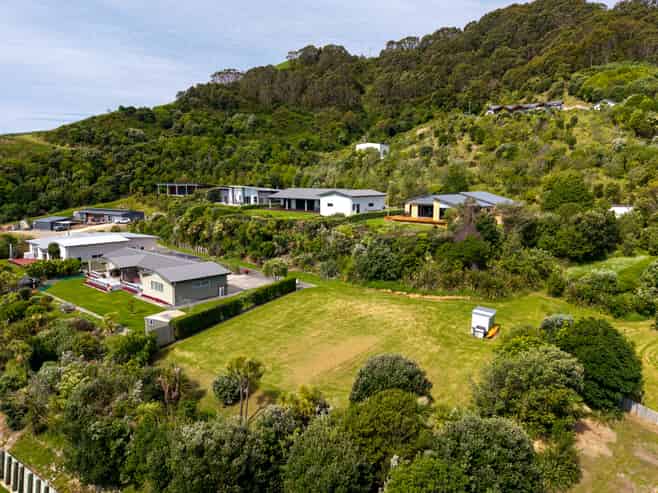 18 Mahia Heights Drive, Mahia
