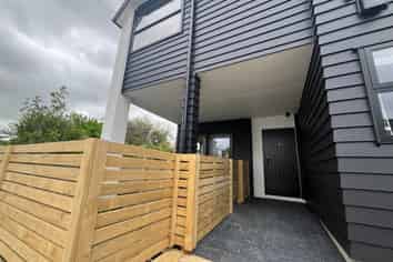 4/8 Ngaere Avenue, Chartwell