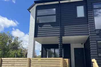 4/8 Ngaere Avenue, Chartwell